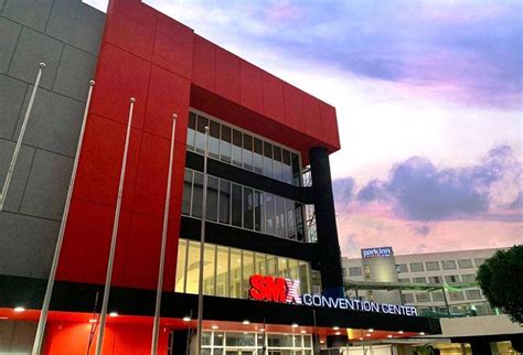 smx convention center hotels